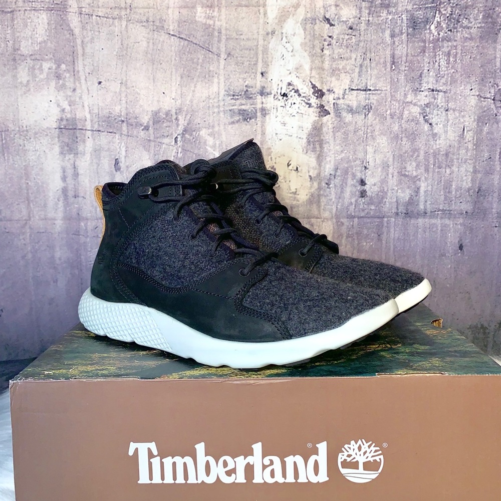 TIMBERLAND MEN'S FLYROAM NXTWOOL™ CHUKKA BOOTS - Picture 2 of 8